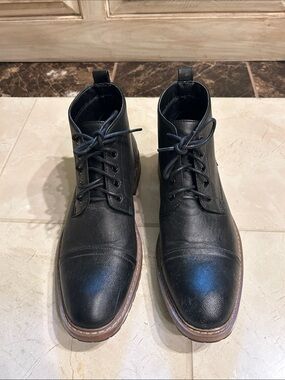 Perry Ellis Black Leather Lace-Up Cap-Toe Boots